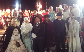 2015-11-28 Lantern Light Parade